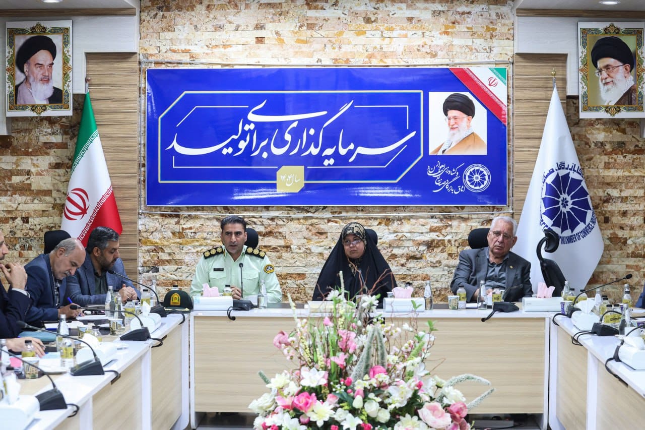 نشست هم‌اندیشی رئیس پلیس امنیت اقتصادی خوزستان با فعالان اقتصادی _ مهرماه 1404
