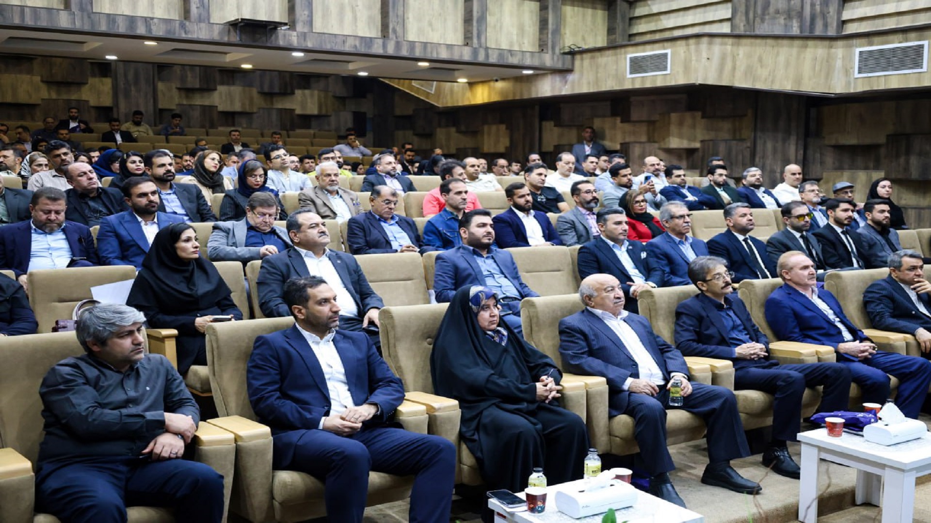 همایش عبور از بحران مالی ۱۴۰۴ با تکیه بر بازار سرمایه _آبانماه 1404