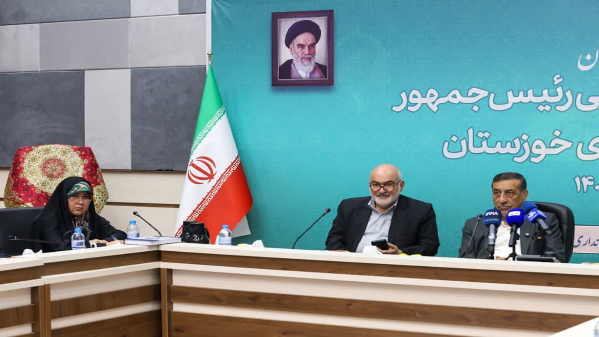 نشست فعالان اقتصادی خوزستان با معاون اجرایی رئیس جمهور _ آبان1404